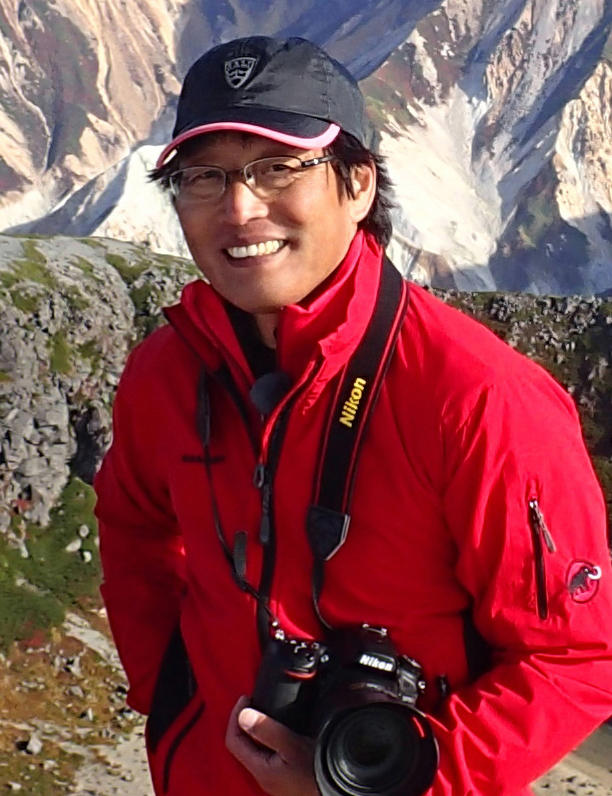 profile_Hiroshi Hagiwara.jpg